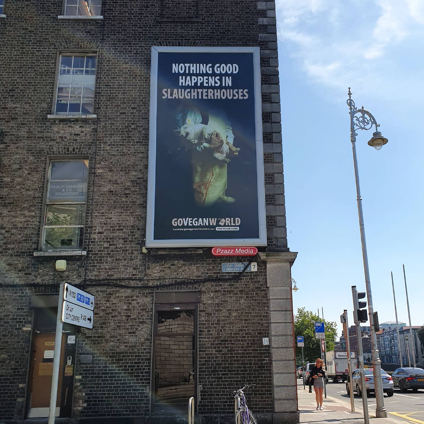 Big @goveganworld poster by the Quays, it's great to see this kind of visibility 🙏🏻 #dublincity #veganireland #activism